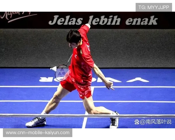 羽毛球对手被反弹球整得毫无还手之力